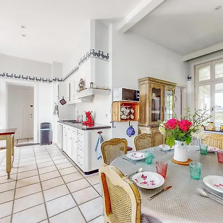 Tatil Evi 6 Bedroom Awesome Home In Groffliers