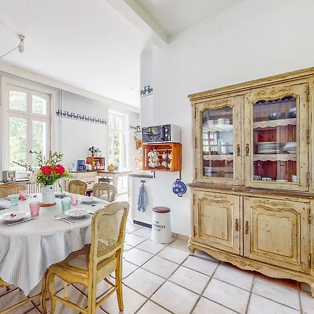 6 Bedroom Awesome Home In Groffliers * Groffliers