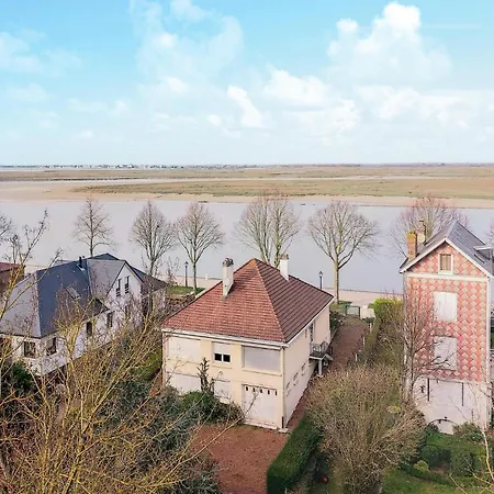 Σπίτι διακοπών In With Wifi *