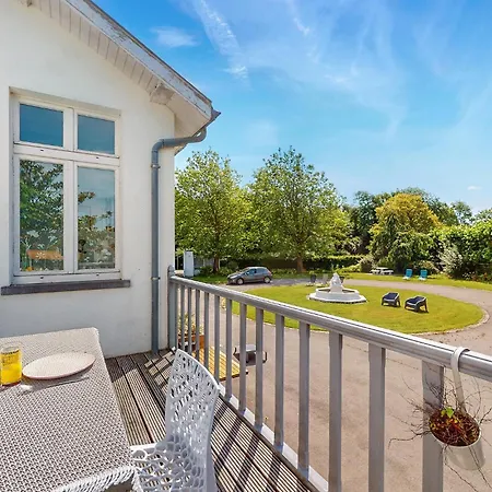 6 Bedroom Awesome Home In Groffliers Tatil Evi